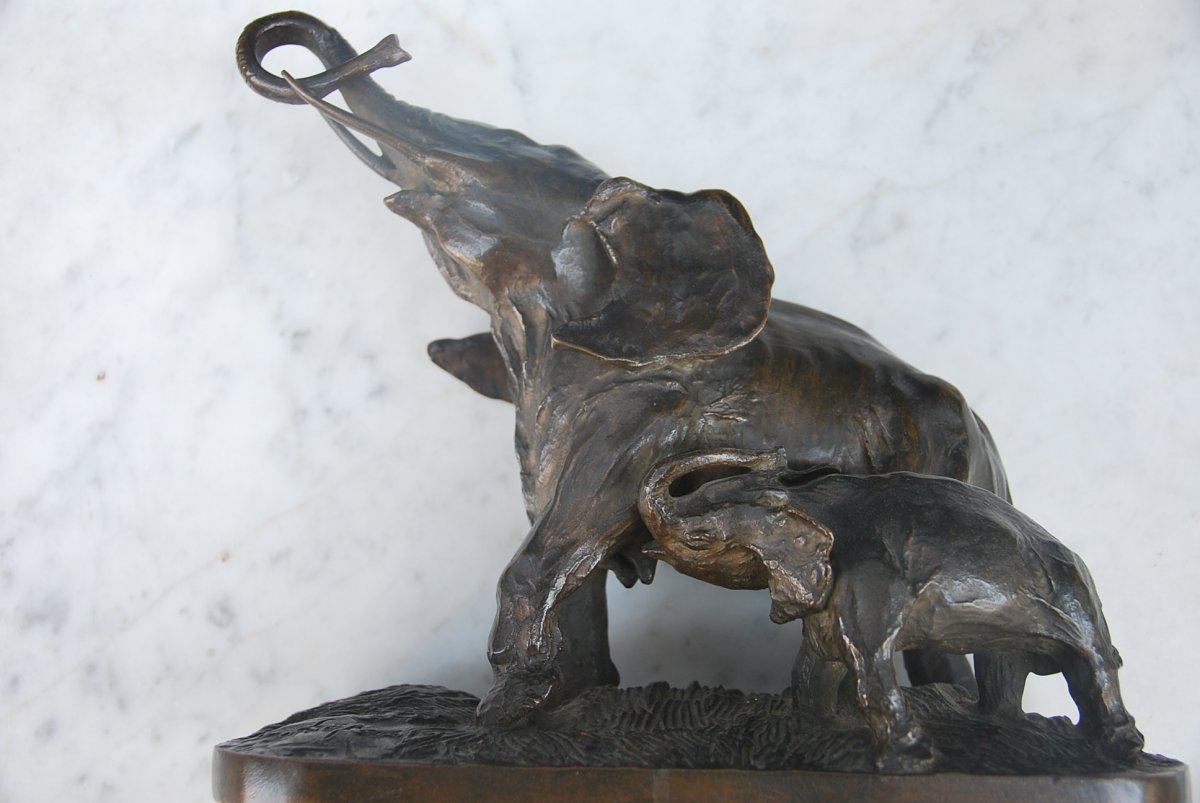 Bronze elephant1