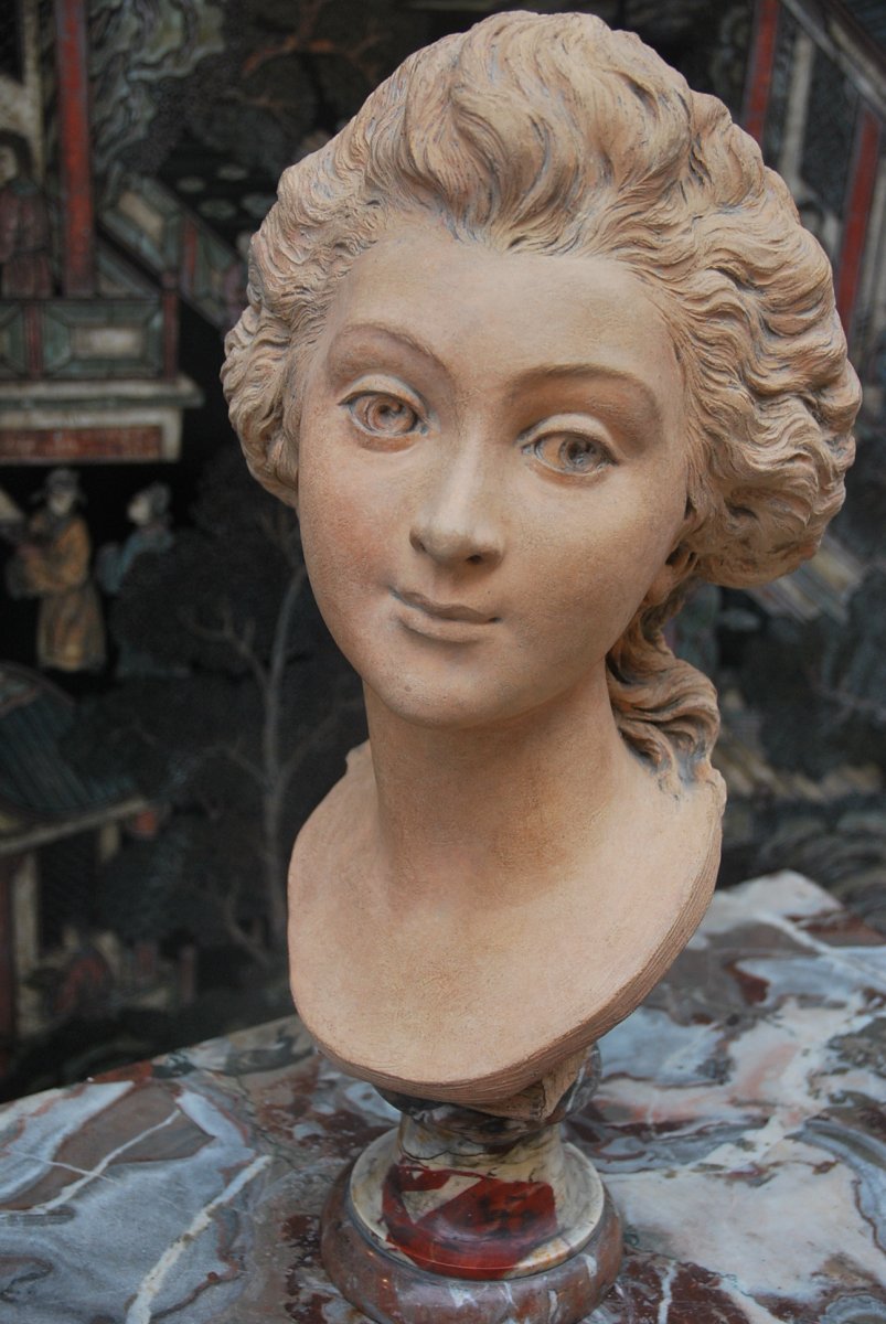 Buste De Jeune Femme1