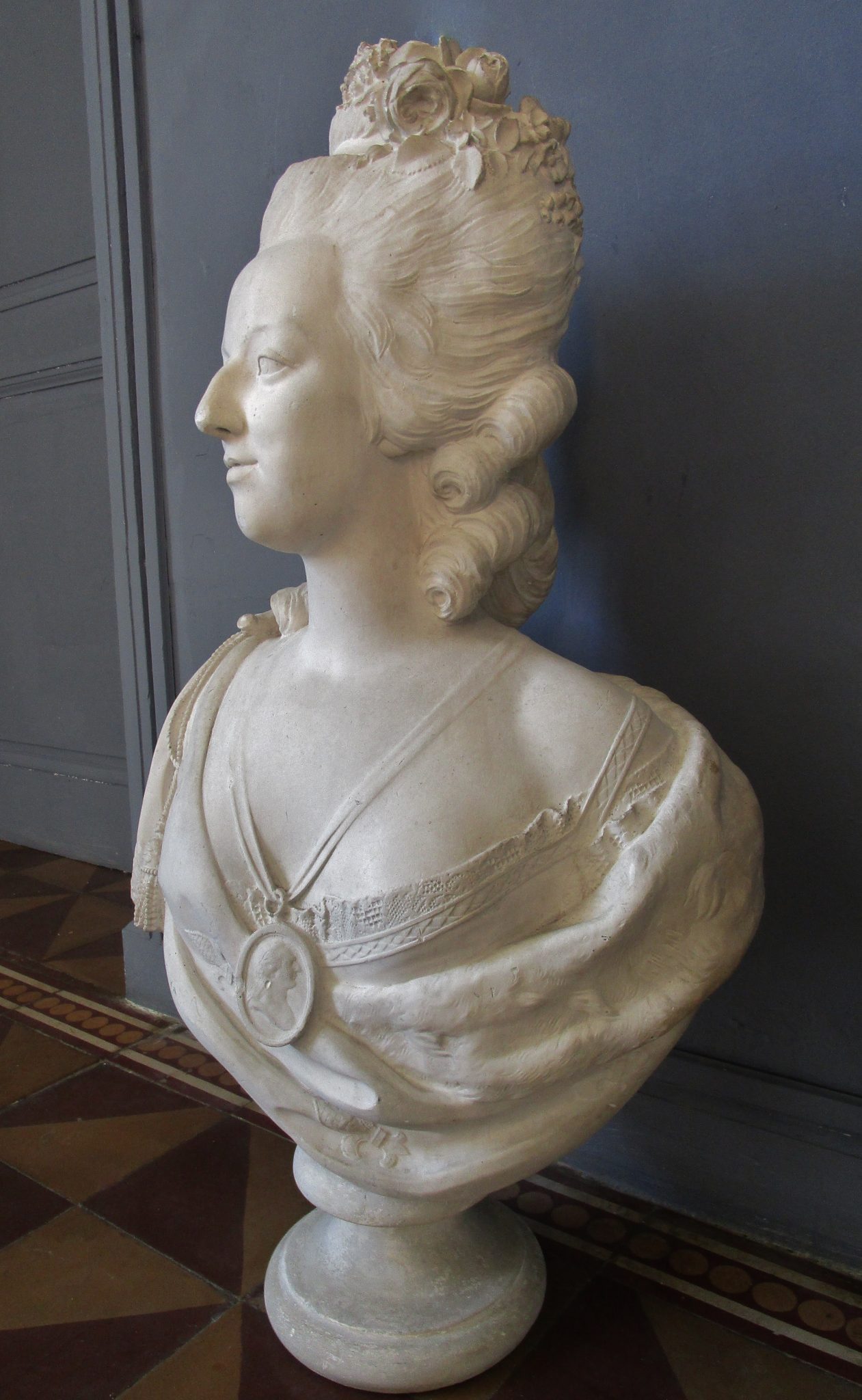 Buste de Marie-Antoinette drapée dite de Wengmüller, BOIZOT - Portail