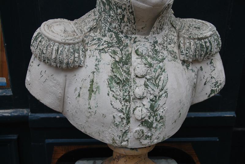 Buste En Plâtre 2