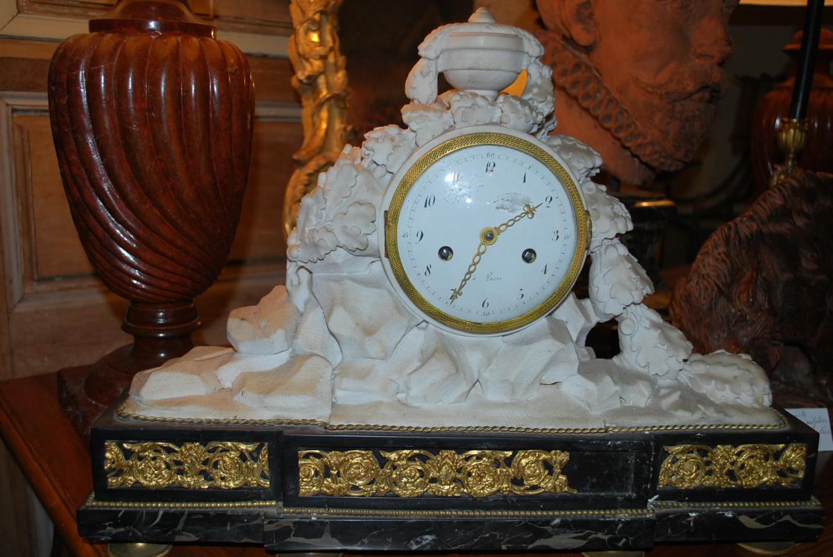 Pendule En Marbre Blanc 1