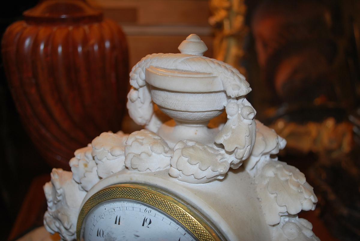 Pendule En Marbre Blanc 6