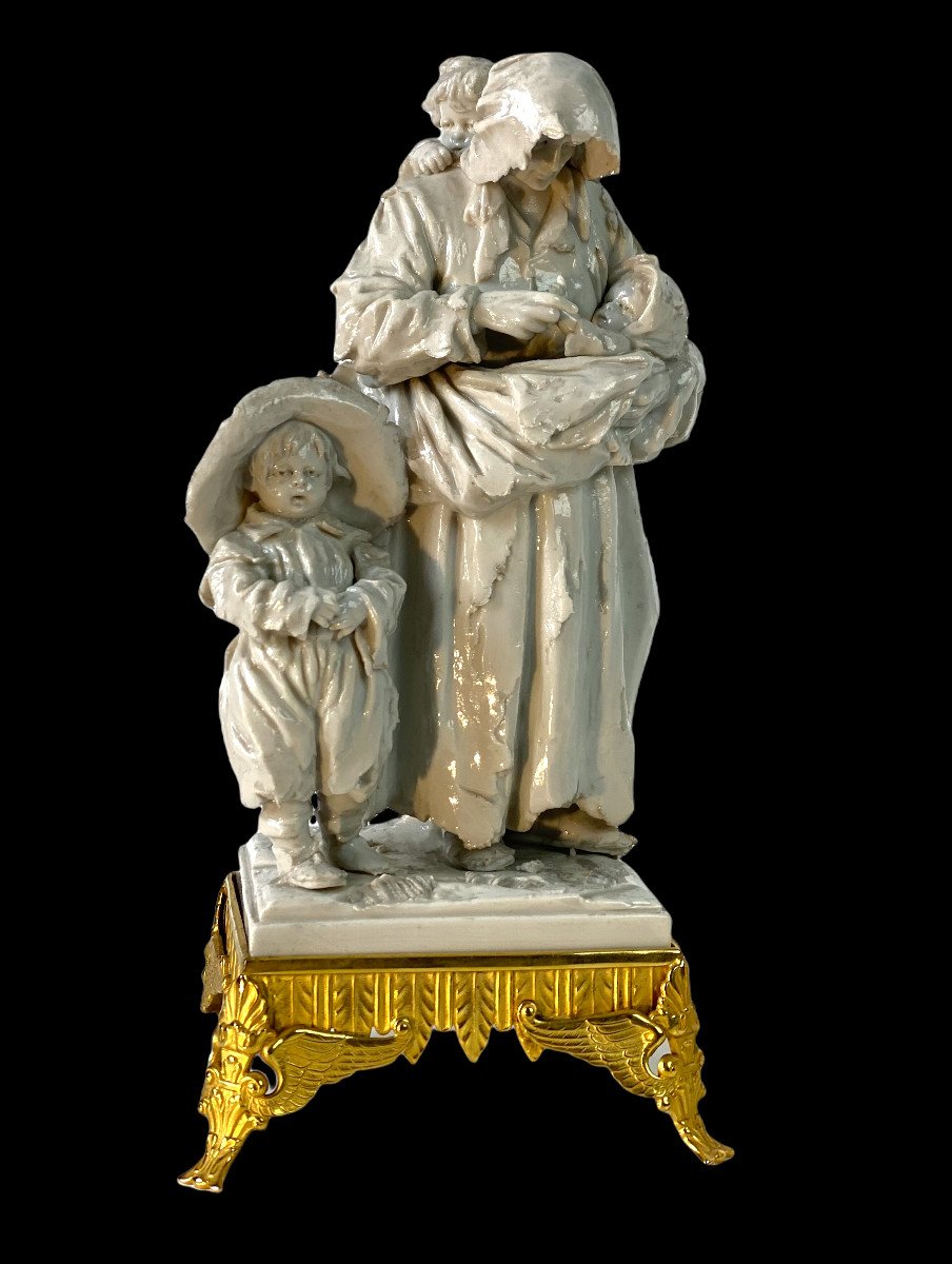 Personnages XIXe En Porcelaine De Sevres 2