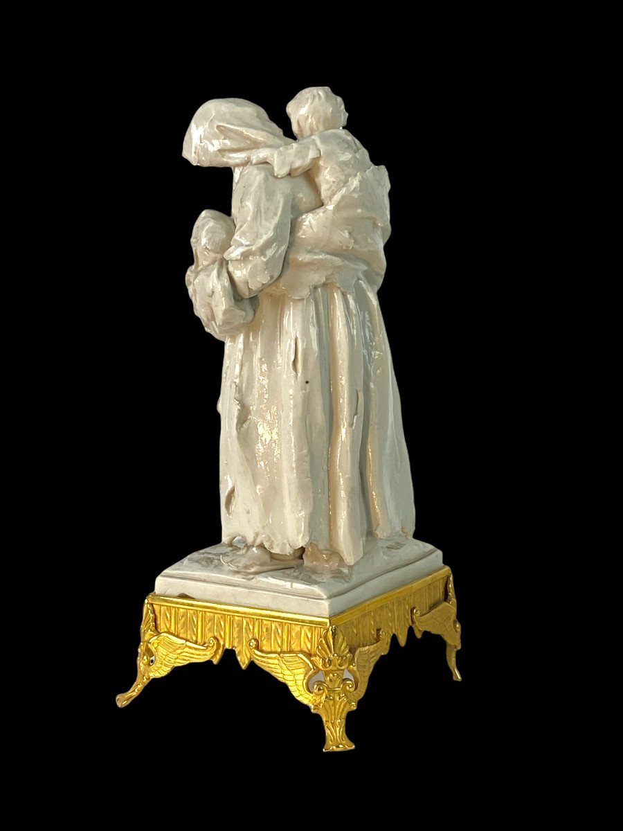 Personnages XIXe En Porcelaine De Sevres 4