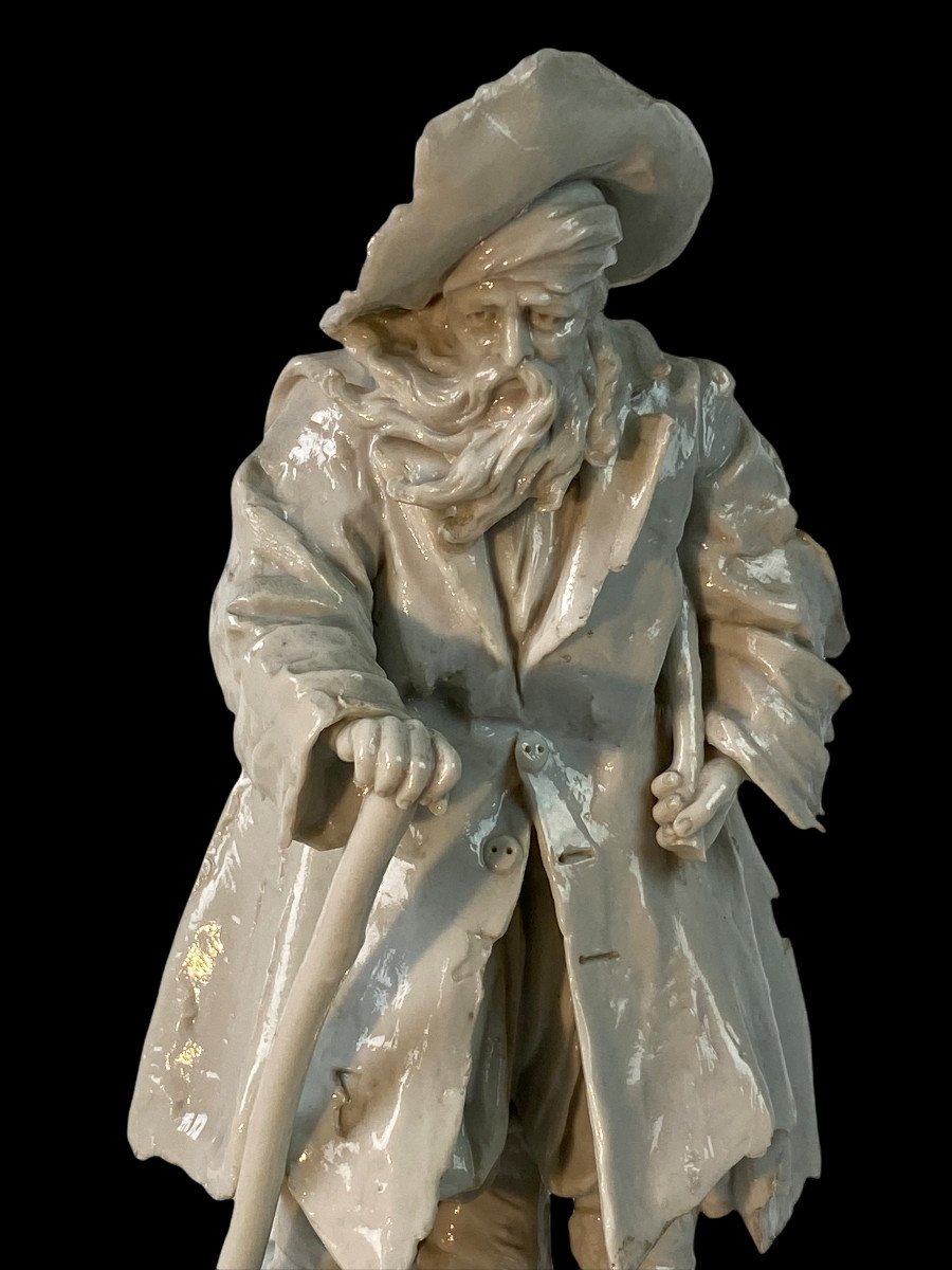 Personnages XIXe En Porcelaine De Sevres 5