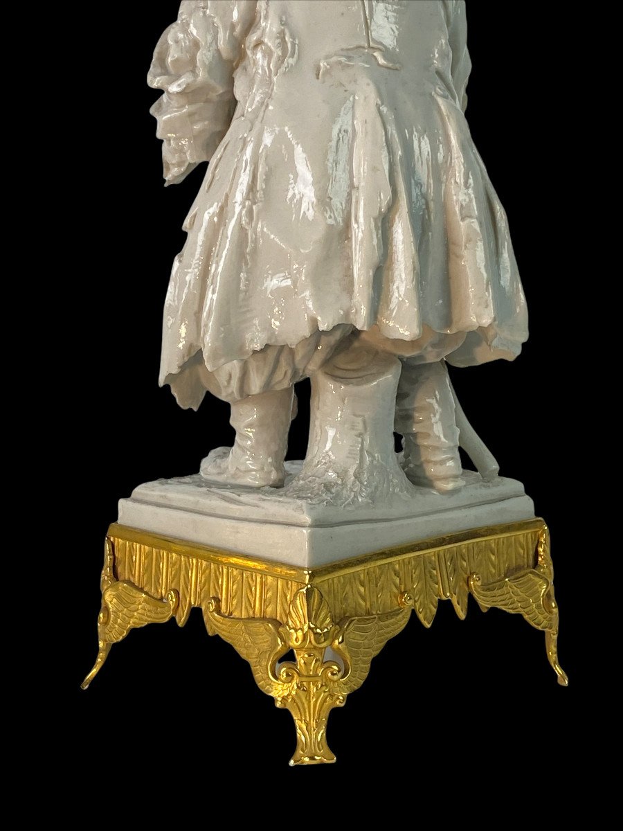 Personnages XIXe En Porcelaine De Sevres 6