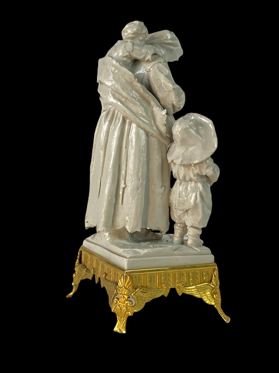 Personnages XIXe En Porcelaine De Sevres 7