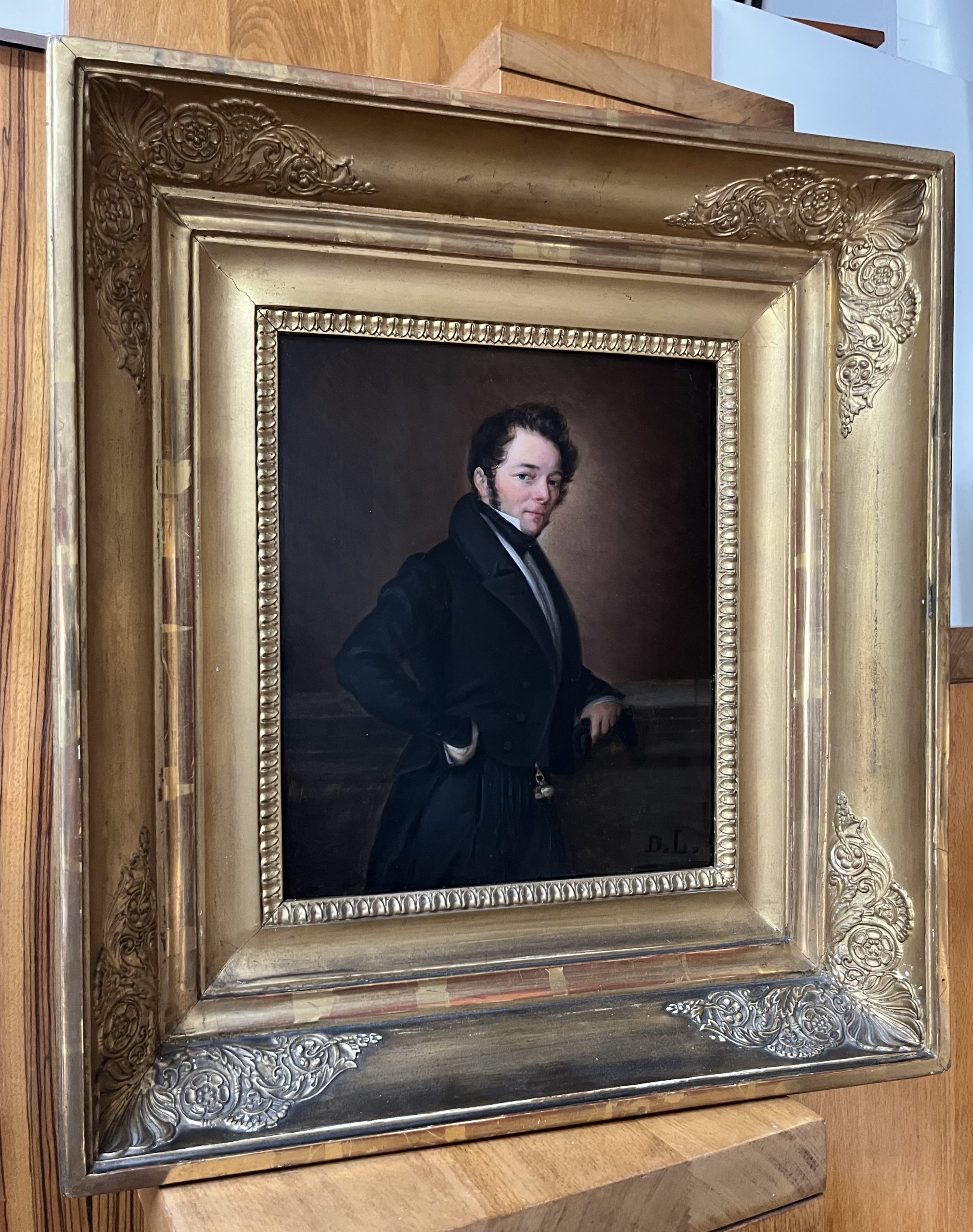 Ecole française XIX° Portrait d'homme huile sur panneau 10